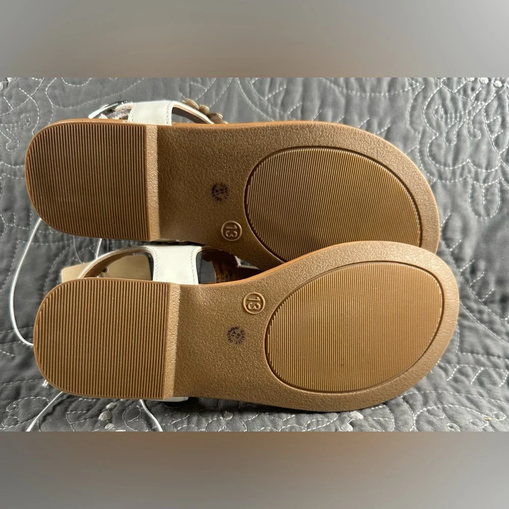 Thereabouts Girls White Hazel Adjustable Strap Flat Sandals NWT Little Girls 13